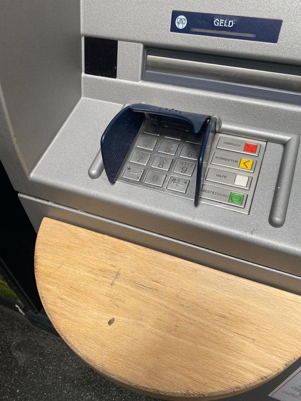 Reinigung Tastatur Geldautomat
